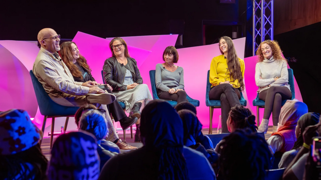 Mix Mavens: Studio Manager